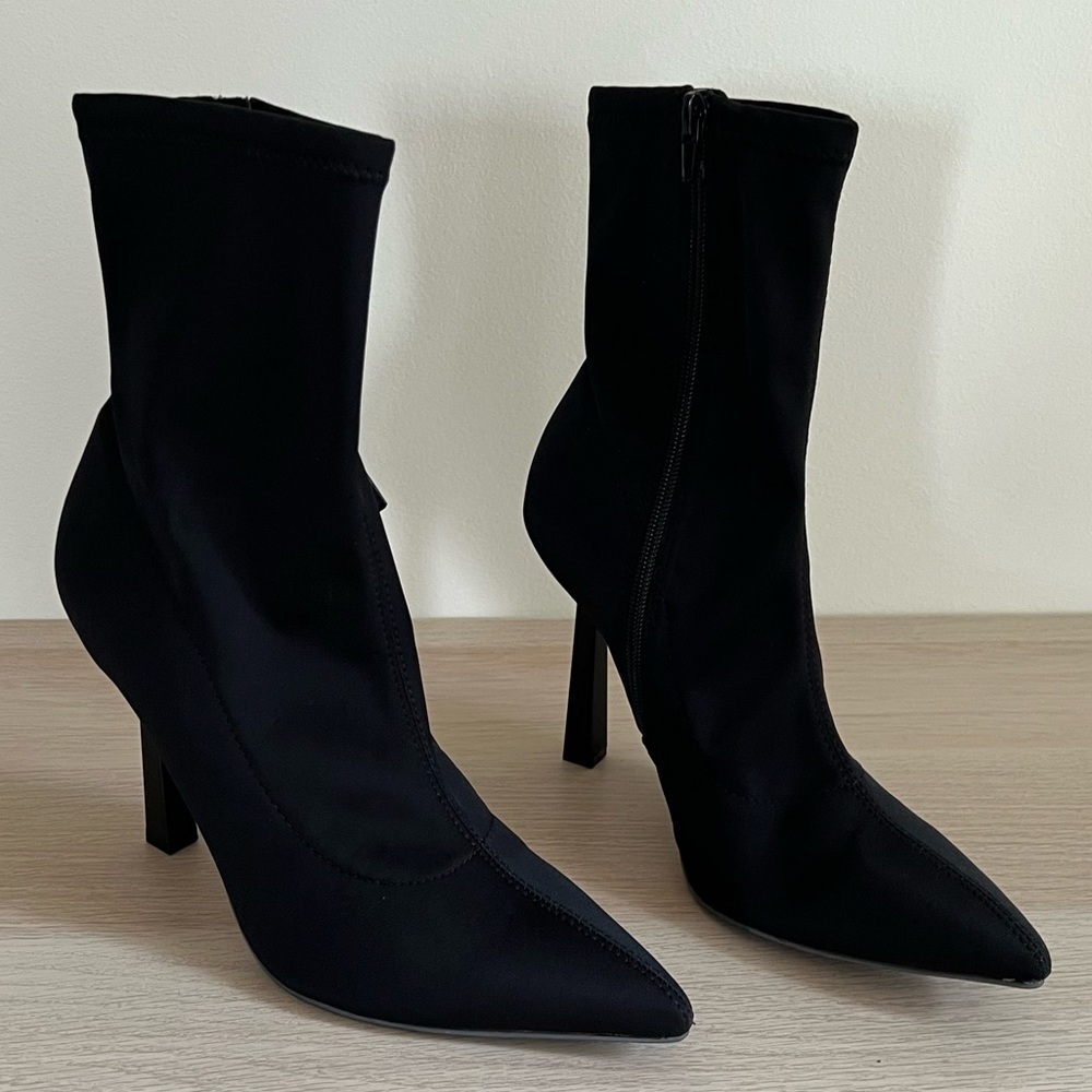 Forever 21 Black Stretch Boots 9